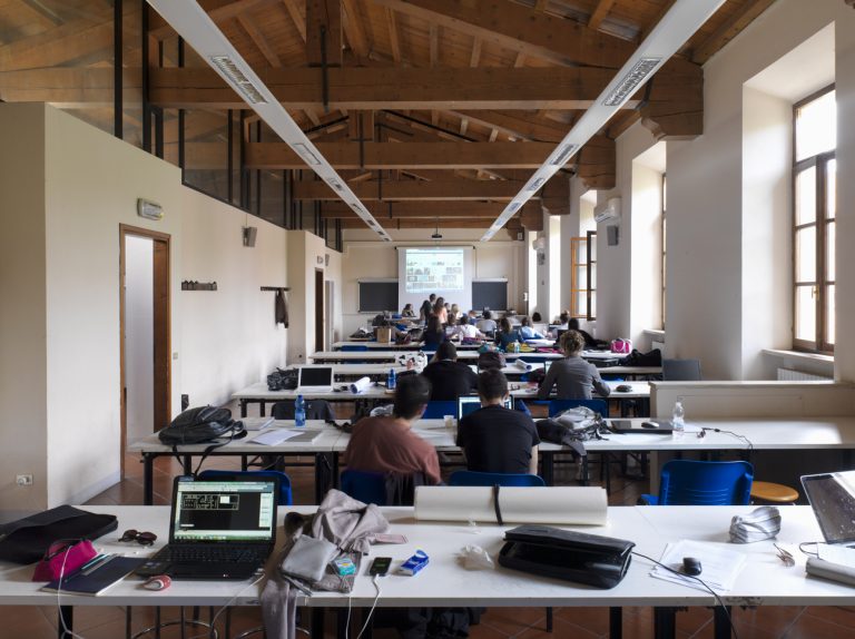 mantova campus_politecnico di milano_classroom